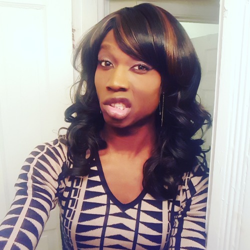 crossdressed-beauty:Grown and Sexy Lots of sexy ‘grrr’ and fabulous hair!!! Love it <3