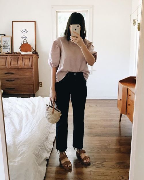 tiny bag, giant sleeves, orthopedic shoes. it’s true, @larry_shoes will not destroy your feet!