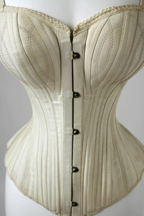 ephemeral-elegance:  Corset, 1890s Dr. Warner’s Caroline Health via The Met
