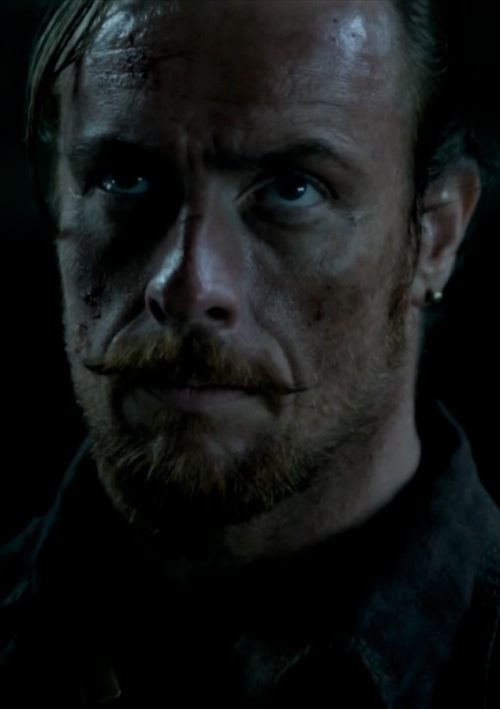 olincino:  CAPTAIN FLINT106