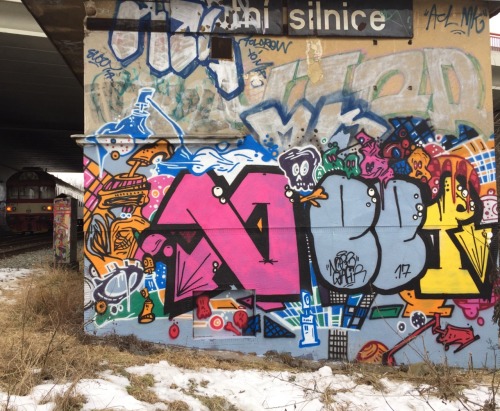 noee228: Collabo with my friend SAFIR/Zoot crew. #brnocity #trainline #graffiti