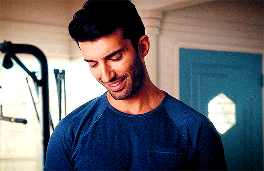 tumblr_ps6odq8blD1rk9yago1_540.gif