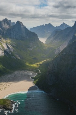  Above Lofoten by Daniel Kordan 