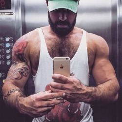 beardburnme:  leo_castro