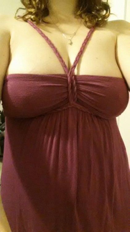 nerdynympho87:  Newly minted MILF! Come wear me out! NerdyNympho.cammodels.com NerdyNympho.ManyVids.com