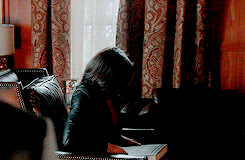 saraselizondo:  Regina Mills in 4x07 “The Snow Queen”. 