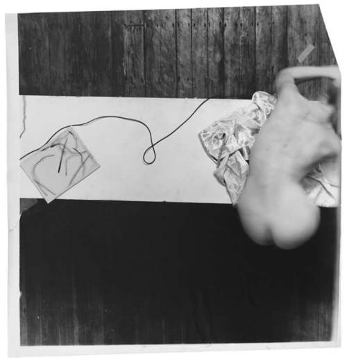 lasmicrofisuras: Francesca Woodman. Francesca Woodman