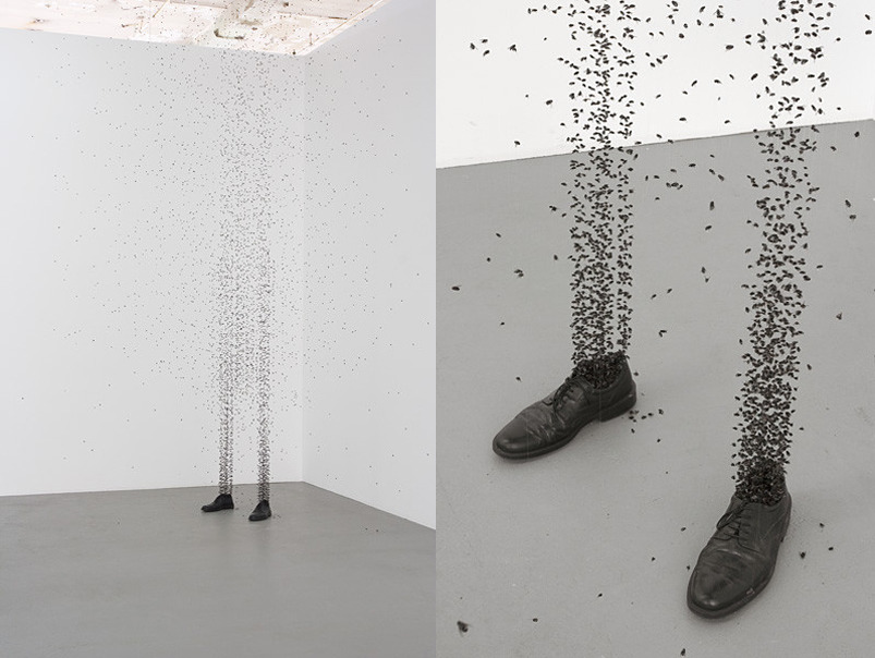 limagerie:  Antonio Paucar - Shoes that break the silence, 2009. Technical : dead