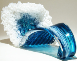 asylum-art:Glass Vases and Sculptures Capture the Beauty of Cascading Waves By Marsha Blaker and Paul DeSomma