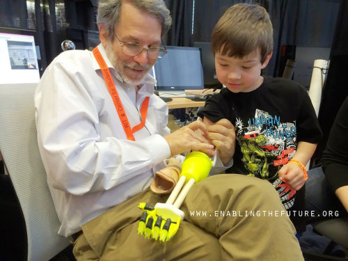 dreamychocolateprincess:  cubebreaker:  E-Nabling the Future is an organization of volunteers who produce 3D-printed prosthetic superhero arms for kids in need.  i smiled so hard 