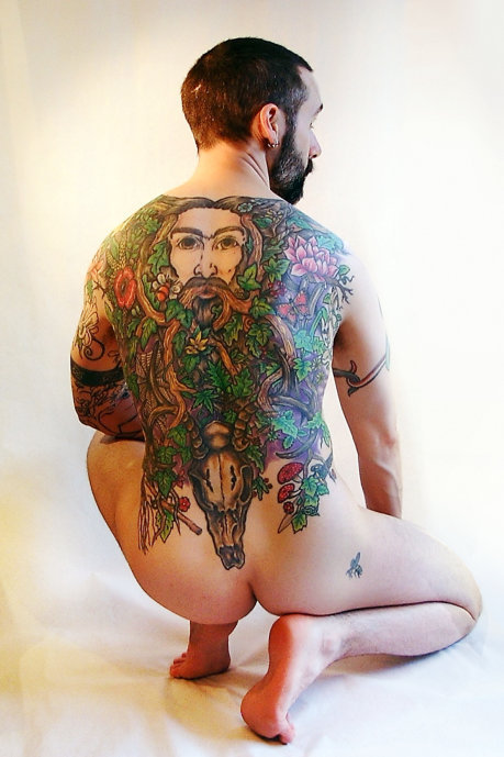 eyesofdj:  Great Cernunnos/Green Man tattoo These photos show the tattoo work on