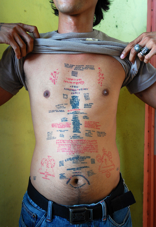 liverodland:Folk magic in the Phillipines part 2: The Orasyon protective tattoos.To understand the m