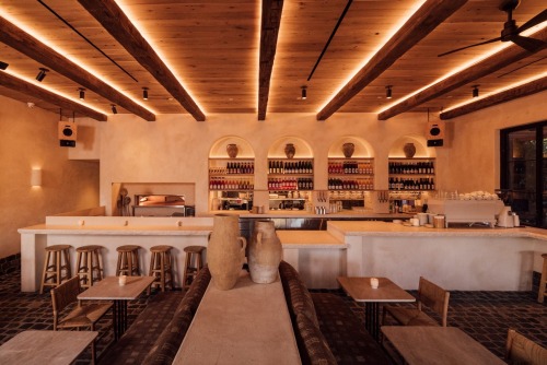 Great White Melrose Restaurant In Los Angeles.