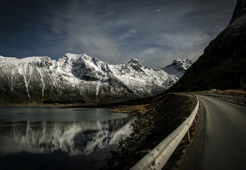 el-mo-fo-to:  nocturnal northern norway | lofoten archipelago A small collection of some of my favorite night photos from several trips to Norway’s Lofoten Islands. © Lorenzo Montezemolo / instagram / tumblr / website 