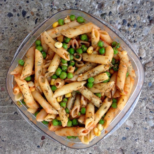 vegan-veins:  Pasta with peas and corn 😍