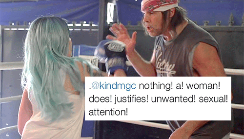 deadzomsen:  halsey + favorite tweets