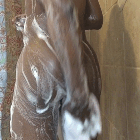 imchillnjustchilln:  Gotta keep the little booty clean 😋https://m.connectpal.com/daydaybbc