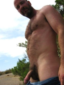 hot-and-horny-men:  http://hot-and-horny-men.tumblr.com/