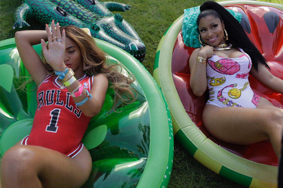 pinkplanetnicki:  whatzedsaw:  behind the scenes of feeling myself by nicki minaj