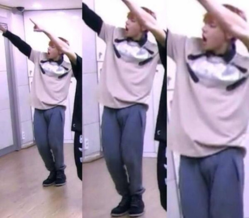 kpopxxx: Taehyung…more like Taehung.
