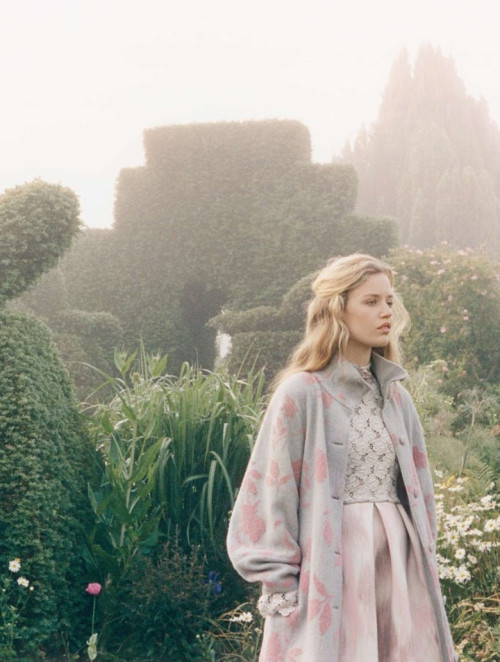 seabois:  Georgia May Jagger by Venetia Scott for Vogue UK October 2013  