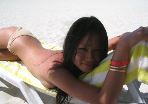Boracay Beach makes greedy Gold diggers become a pretty woman.