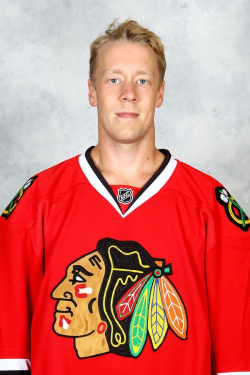 toquegamestrong:  Coincidence? I THINK NOT. now we just wait for the mix tape…Drake → Corey CrawfordMacklemore → Antti RaantaMac Miller →  Scott Darling