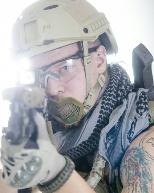 Airsoft in the studio - #airsoft #6mm #bbgun #sabage #softair #nikon #d7000 #sb900 #softbox #strobe 