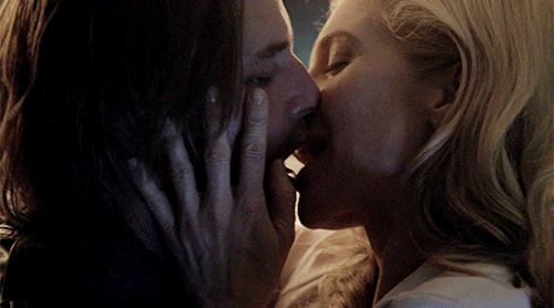 alexromero:Kiss me, James. You got it blondie.