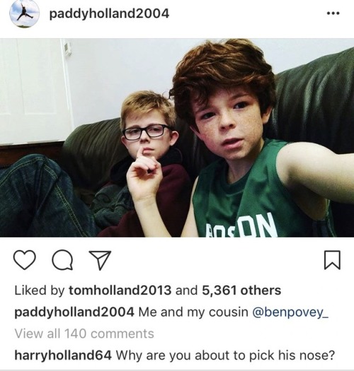 underoosforspidey:maryjanewannabee:The Holland family takes home the gold in commenting on each othe