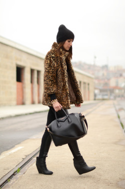 what-do-i-wear:  coat: Bershka (old)wedges: Café Noir – Stylisim (au/w 11-12)bag: Givenchysweater: Zara (old)beanie: h&amp;m (old)pants: Queens Wardrobe (old) bracelets: Lowlita &amp; you (image: lovelypepa)