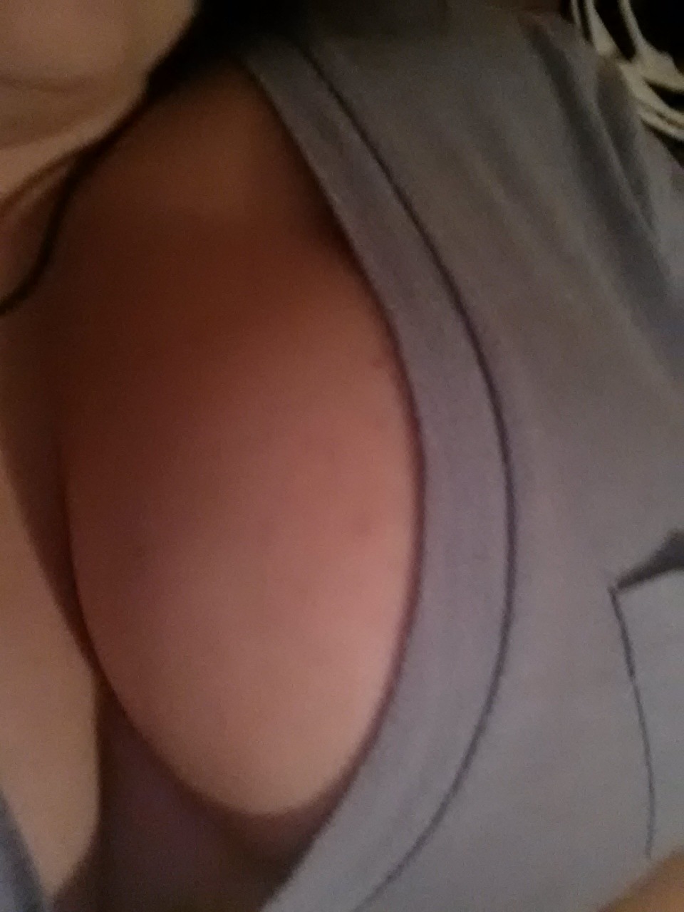 onceuponanightmarexo:BOOBS.