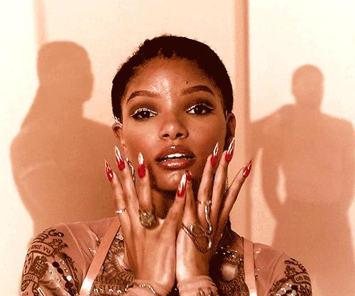 melodramas:HALLE BAILEY› Do It (2020)