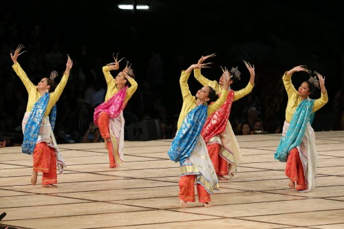 A Pangalay performance at the 2015 Merrie Monarch Ho’ike.Pangalay is the traditional “fingernail” da