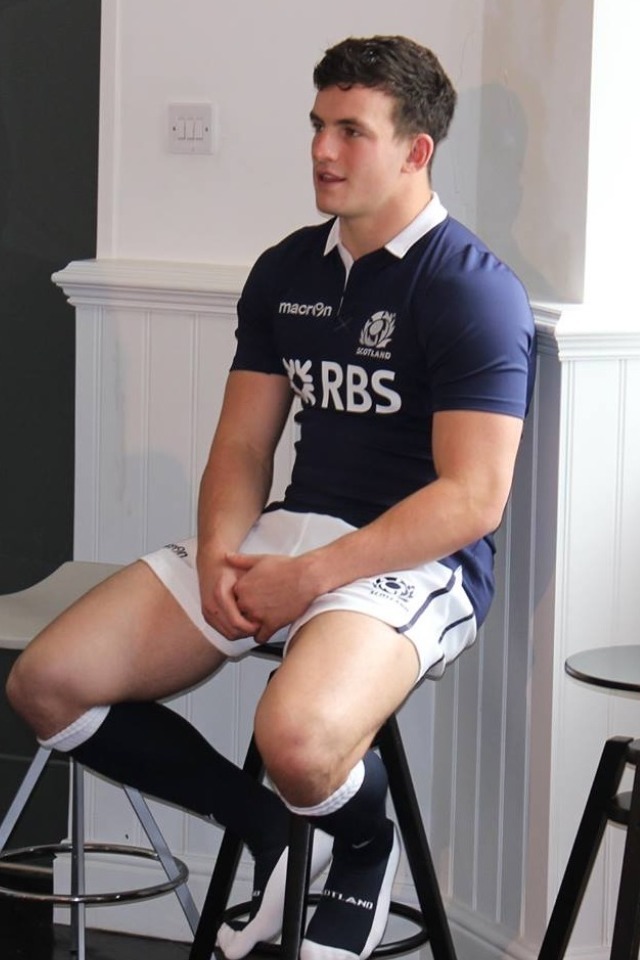 rugbysocklad:  Cute and Kitted, always a winner!