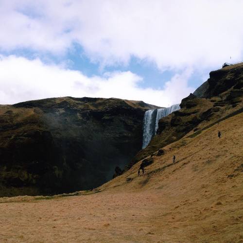 This day was full of only wonderful memories. #iceland #waterfalls #wanderlust #nature #travel (at S