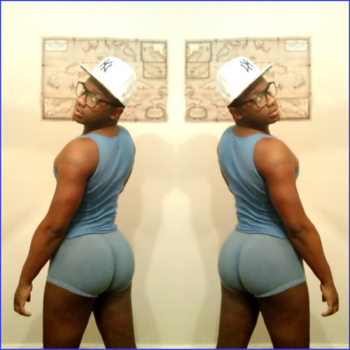 bigbootybois: 13thespada:  Getting Thick Damn I need to stop eating but im greedy AF!  His underwear