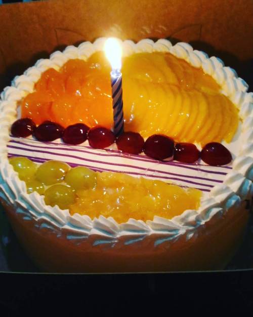 Amazing fruitcake by Leona’s

#cake #desserts #cake#desserts