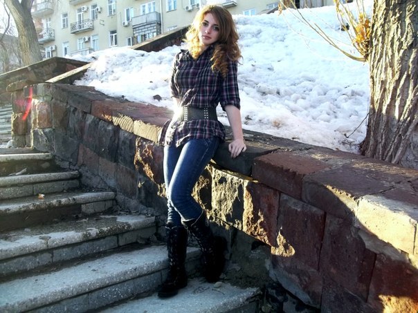 -martialartist:  pure-tna:  Yulia Viktorovna Vins, or Julia Vins  Beautiful
