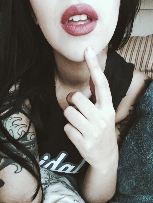 baileyarber:  I’ve been really appreciating my lips lately. 