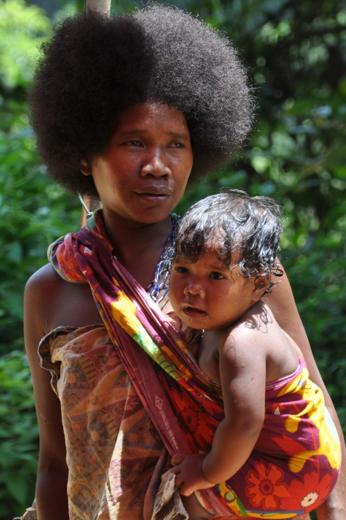bergamotandrose: distant-relatives-blog: The Batek (or Bateq) are an indigenous peopl