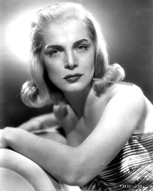 Lizabeth Scott in a publicity still for I Walk Alone, 1948