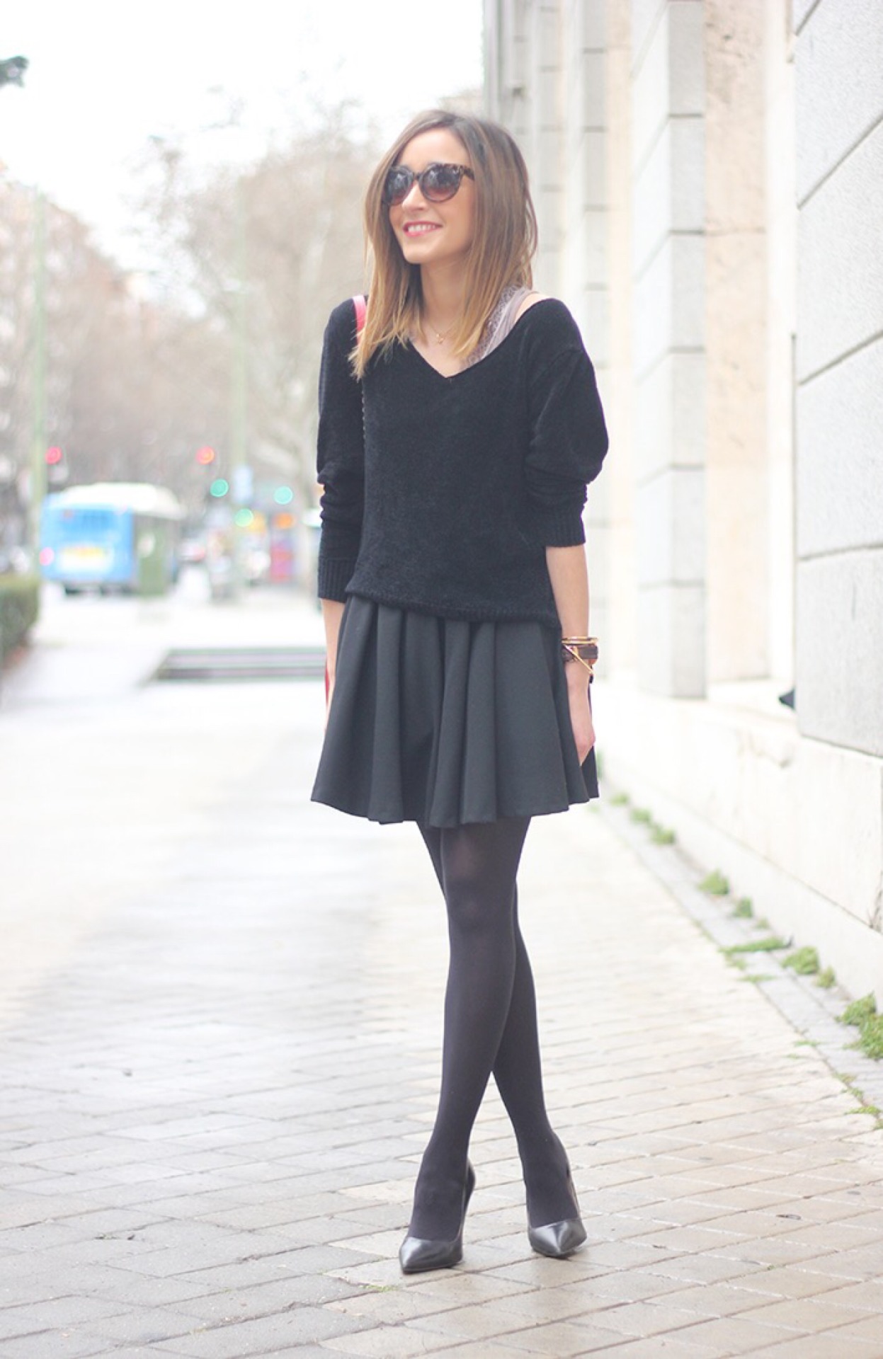 nylonsw:  aurozz:  http://www.besugarandspice.com/2015/03/black.html  black pantyhose!