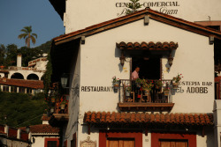 roundmexico:  Around Taxco, Mexico.  Un día