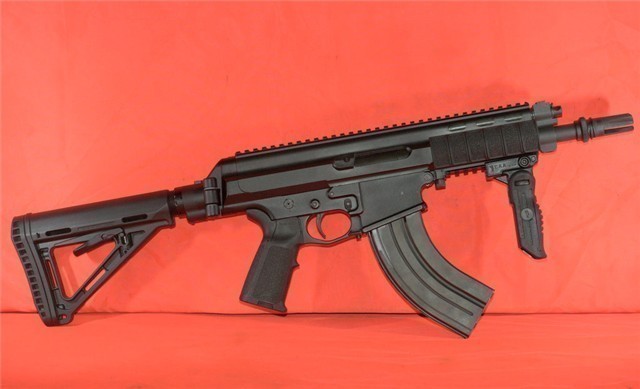 gunrunnerhell:  XCR A gas piston driven rifle from Robinson Armament, the same company