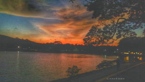 #evening #skyporn #cloudporn #heaven #srilanka #kurunegala (at Lake Round, Kurunegala)