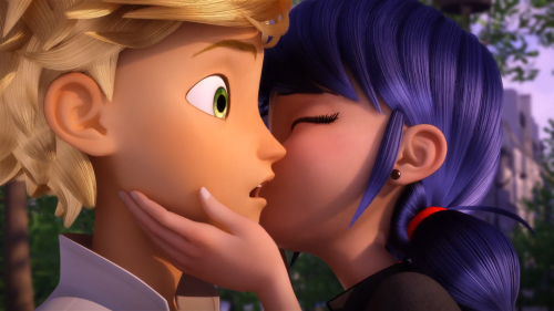 Cartoon Romances - Kiss And Cheek (1)