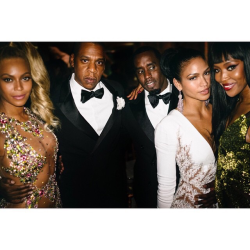 asheswild:  queenn-i-c:  iholytrojan:  thegreywolfjack:  melanin-king:  iholytrojan:  chuckyface:But why Diddy lookin like he scared Naomi gone take his girl But why Puffy lookin like he scared Naomi gone take his girl  But why Diddy Dirty Money lookin