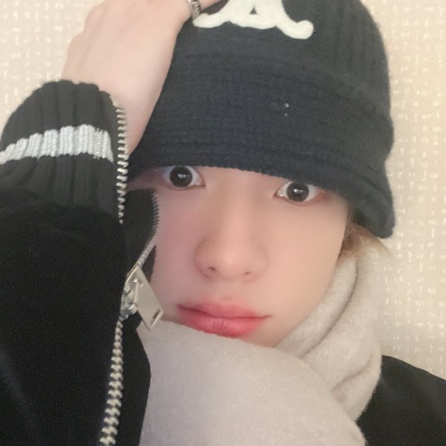 Hwang Hyunjin Icons.