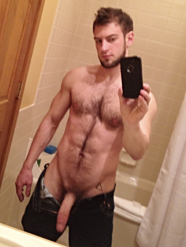 bravodelta9:  real-deal-inches:  Bravo Delta loves to take selfies naked and hard